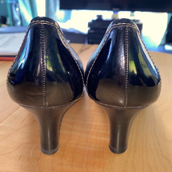 EUC Circa Joan & David Leather Kitten Heel - Picture 6 of 10